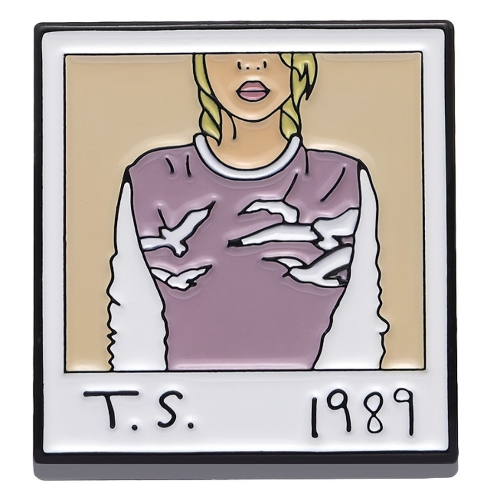 TAYLOR SWIFT 1989 POLAROID OIL DRIPPED ENAMEL PIN LAPEL PIN BROOCH NWT